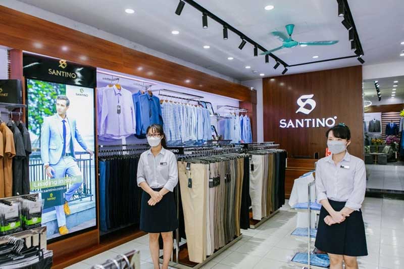 không gian mua sắm sang trọng của thương hiệu thời trang cho nam giới santino