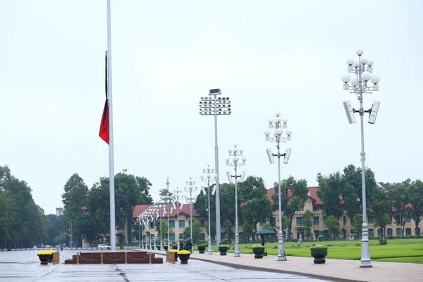 quốc tang ngày nào